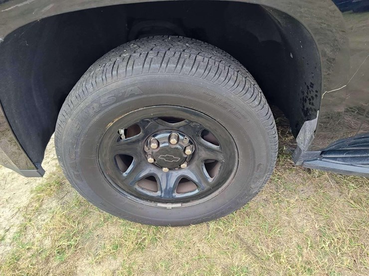 2017-chevrolet-tahoe-image-36