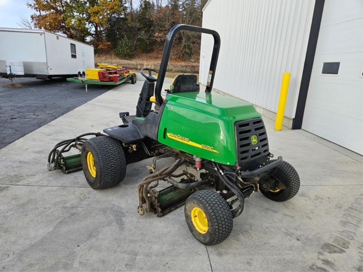 john-deere-3225c-image-3