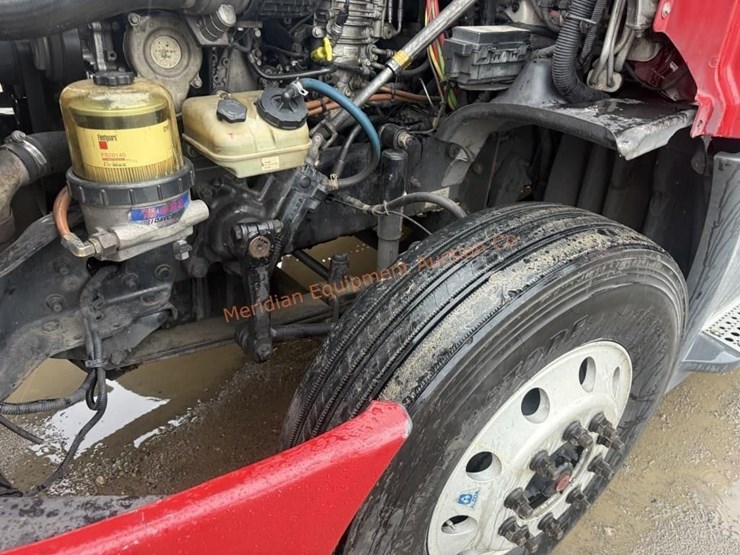 2015-freightliner-cascadia-113-image-55