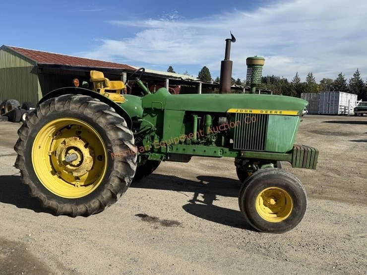 john-deere-4010-image-10