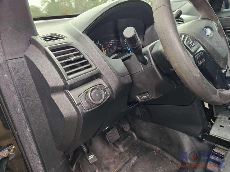 2018-ford-explorer-image-18