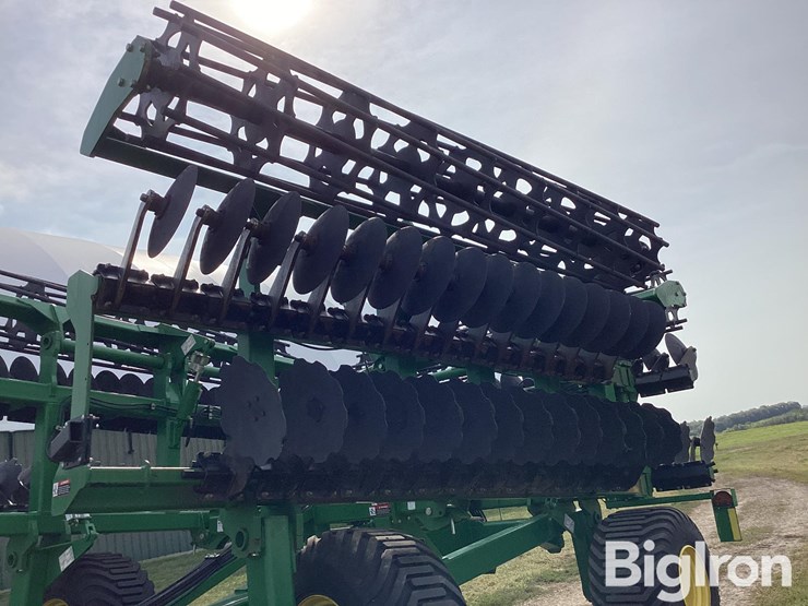 2019-john-deere-2680h-image-14