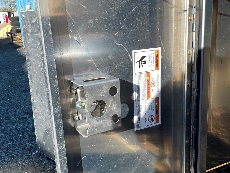 #5688-•-chandler-truck-mount-toolbox-image-8