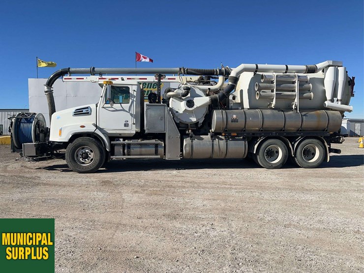 2015-western-star-4700-image-2