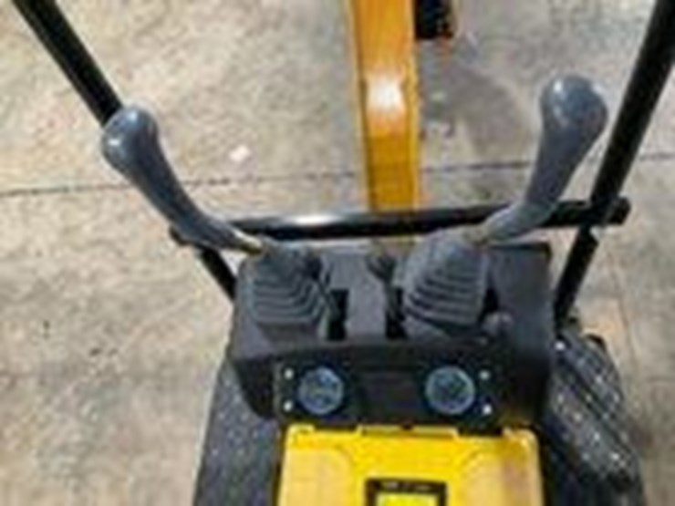 #1601-•-unused-2025-landhero-ldhkv16-mini-excavator-image-23