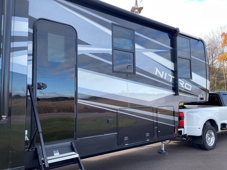 #4502-•-2025-forest-river-xlr-nitro-lux-toy-hauler-(wi-title)-image-54