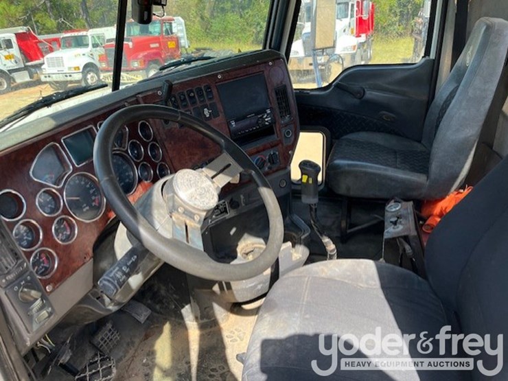 2009-mack-gu713-image-8