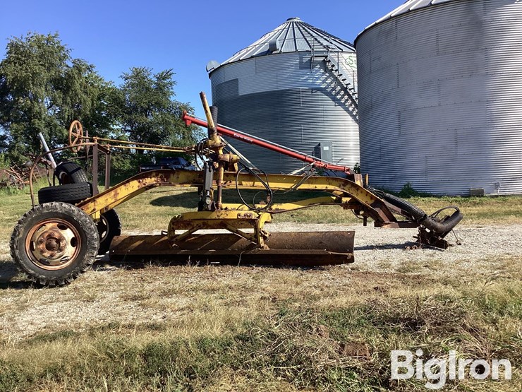 12'-pull-type-road-grader-image-4