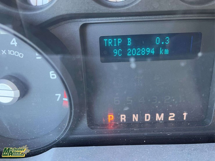 2016-ford-f350-image-21