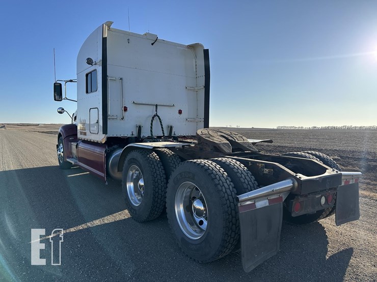 2014-peterbilt-386-image-12