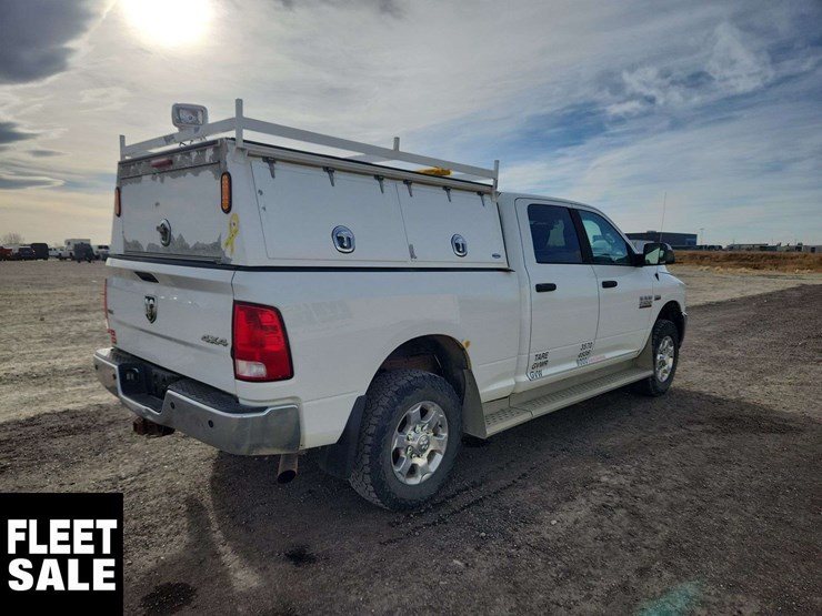 2016-ram-2500-slt-image-3