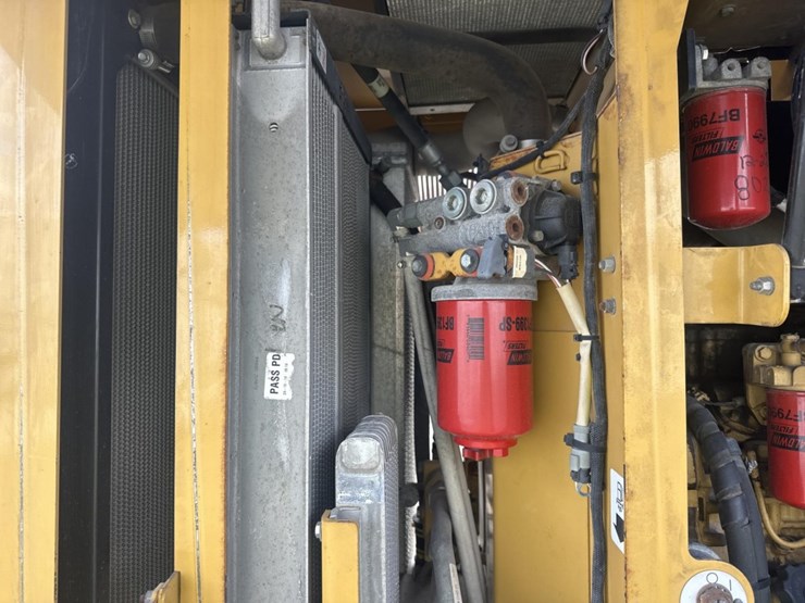 2012-caterpillar-930h-image-47