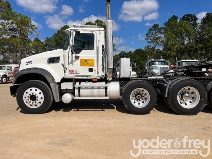 2009-mack-gu713-image-2