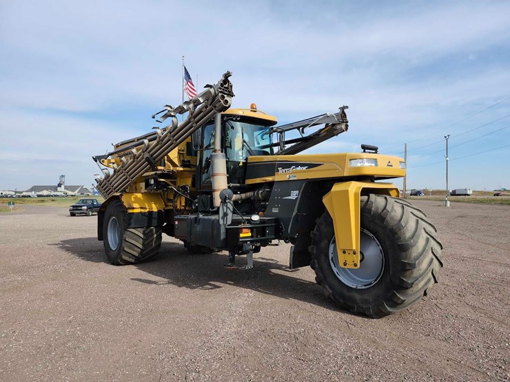 2013-agchem-9300-terragator-image-2