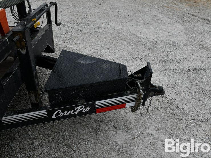 2011-corn-pro-3-box-seed-tender-on-t/a-tilt-deck-utility-trailer-image-10