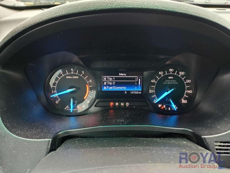 2016-ford-explorer-image-24