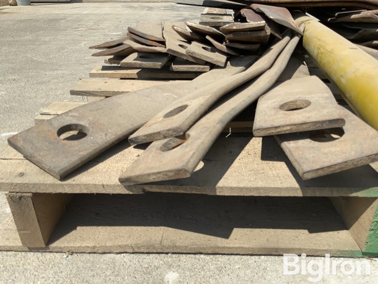 rhino-15'-rotary-mower-replacement-blades-image-16