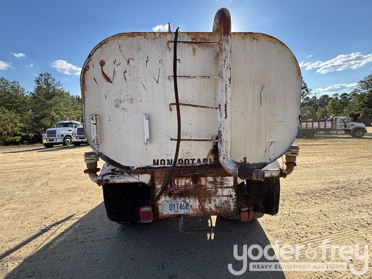 1999-international-4900-image-4