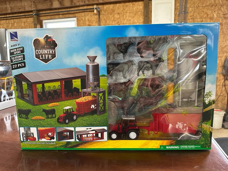 #90e-•-country-life-farm-set-image-1