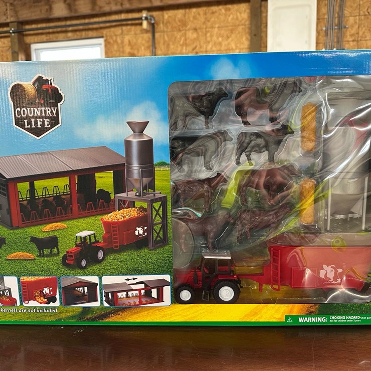 #90E • Country Life Farm Set