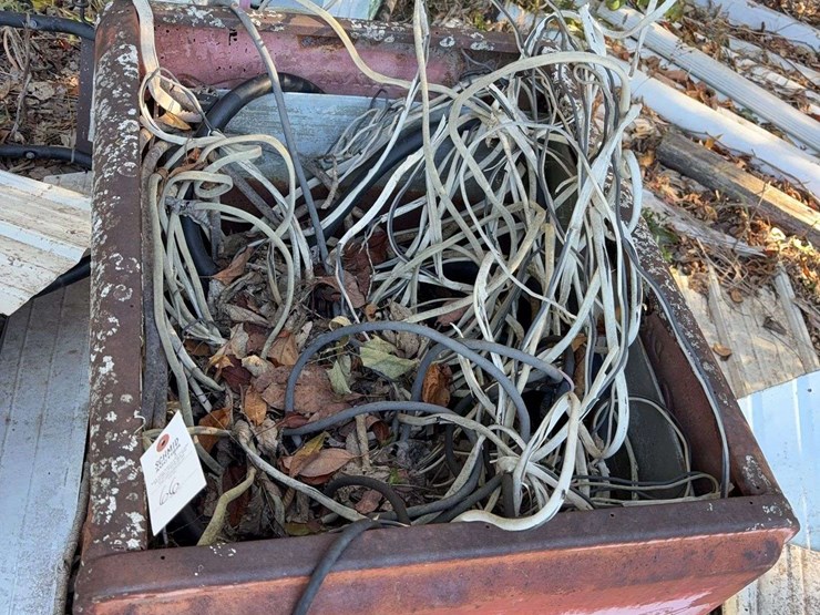 vintage-coco-cola-cooler-with-original-sides-image-3