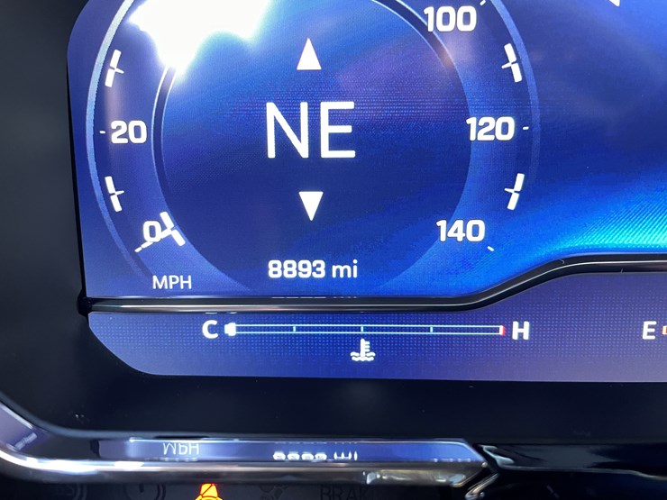 2025-chevrolet-silverado-image-73