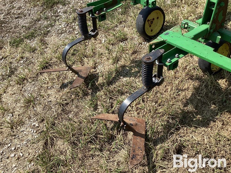 john-deere-725-image-15