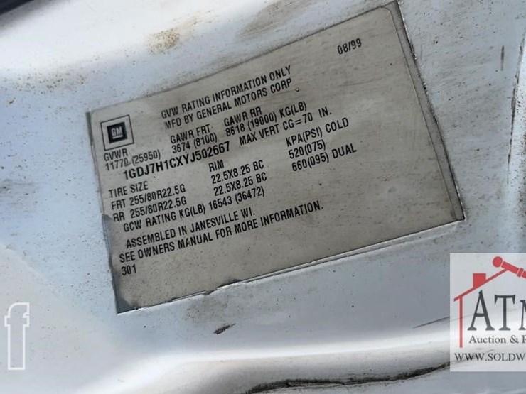 2000-gmc-c6500-bucket-truck-image-25