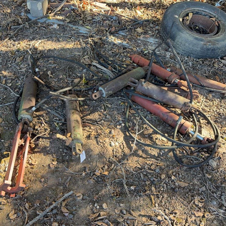 Assortment of cylinders