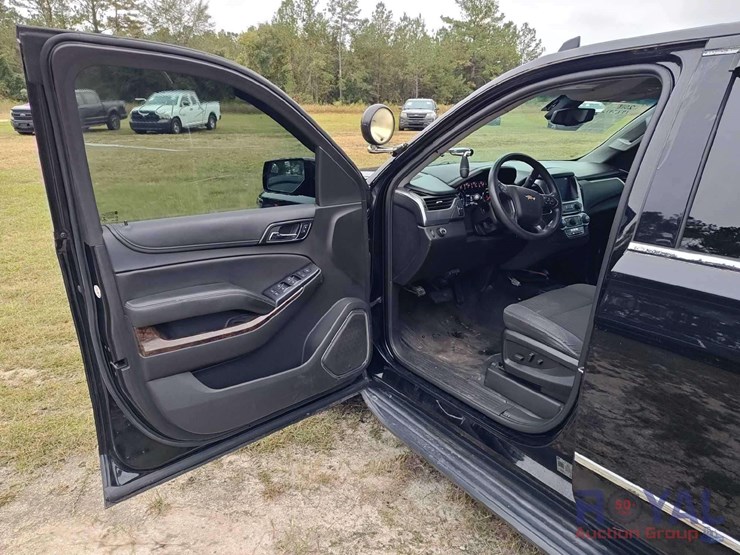 2018-chevrolet-tahoe-image-12