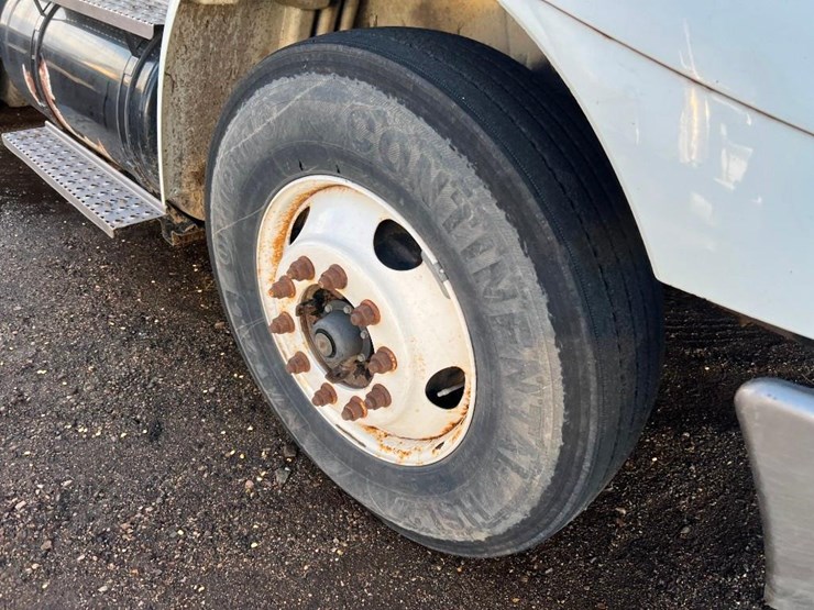 2004-international-8600-image-4