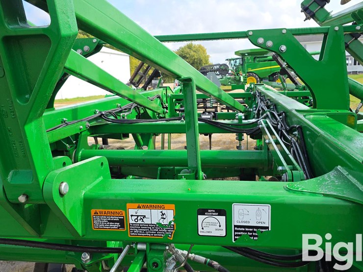 2018-john-deere-2730-image-18