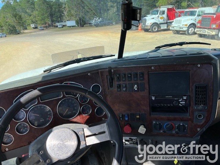 2009-mack-gu713-image-9