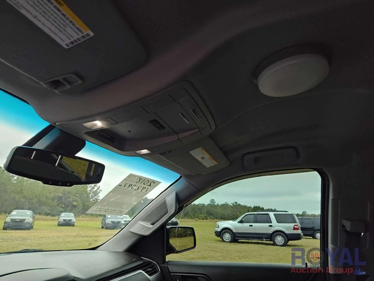 2018-chevrolet-tahoe-image-21