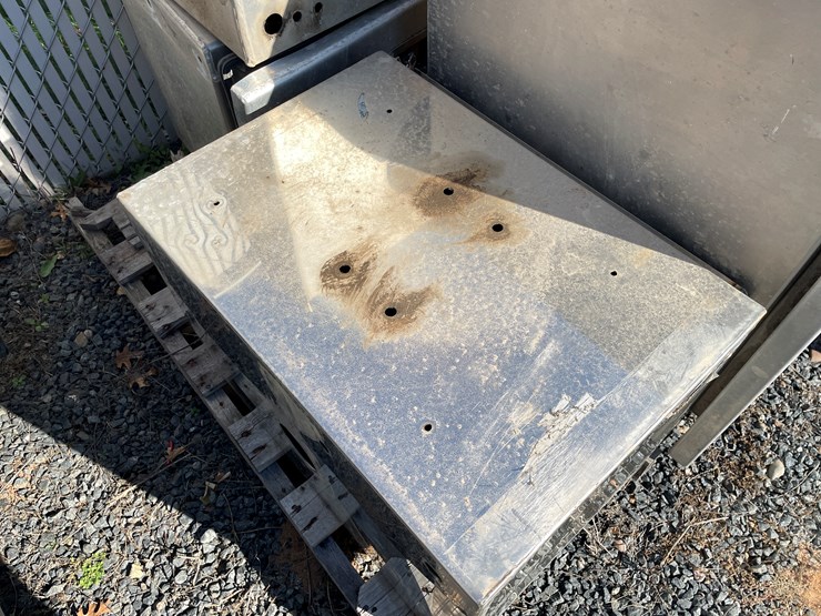 #5696-•-(4)-truck-mount-toolboxes-image-6