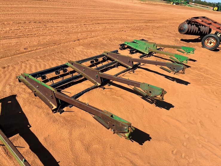 #t8216-•-plow-drags-image-3