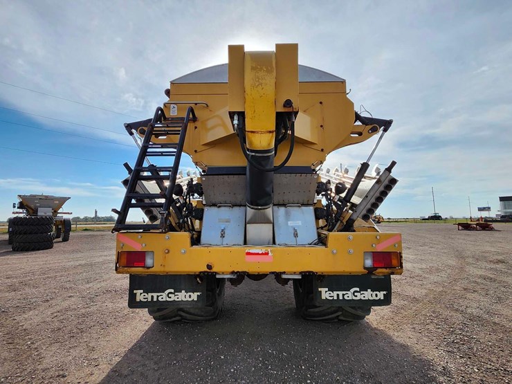 2013-agchem-9300-terragator-image-5