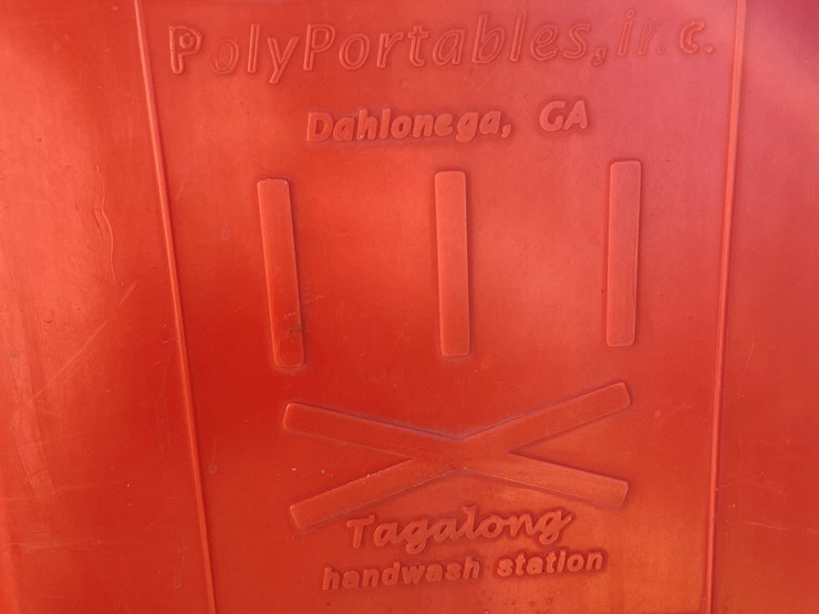 #5680-•-poly-portables-tagalong-hand-wash-station-image-10