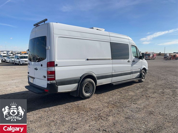 2010-mercedes-benz-sprinter-3500-image-4