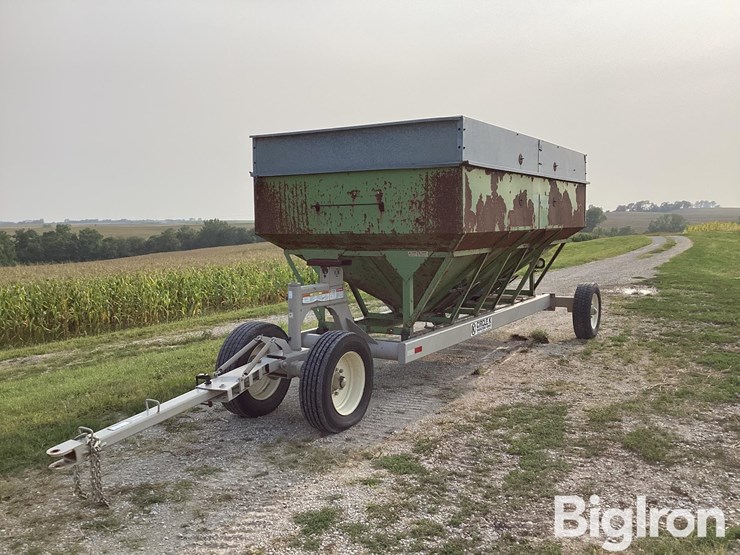 parker-gravity-flow-wagon-on-circle-k-running-gear-image-1