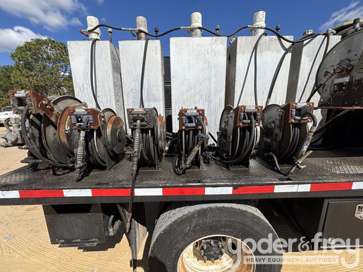 2007-kenworth-t270-image-10