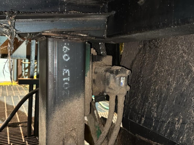 #112-•-roller-belt-conveyor-image-8