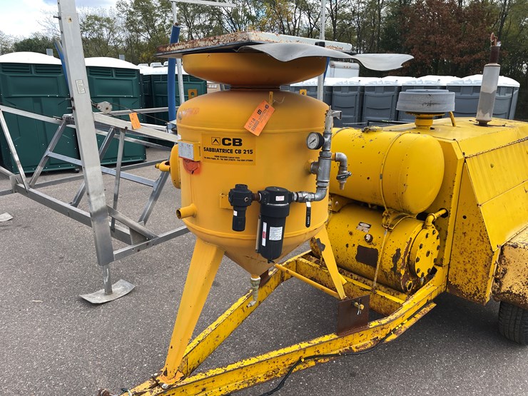 #4514-•-ingersoll-rand-gyro-flo-160cfm-portable-air-compressor-sand-blaster-image-10