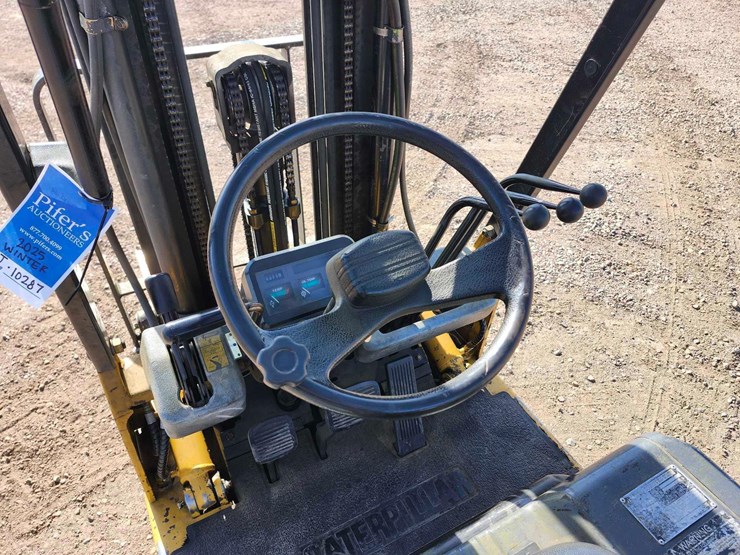 caterpillar-30-warehouse-forklift-image-11