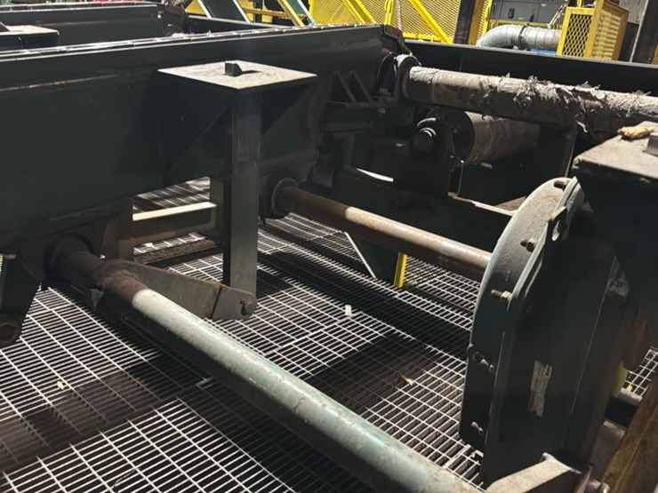 #122-•-inclined-transfer-deck-image-11