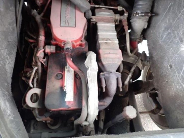 2015-freightliner-mt55-image-44