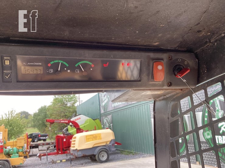 2005-deere-ct322-image-17