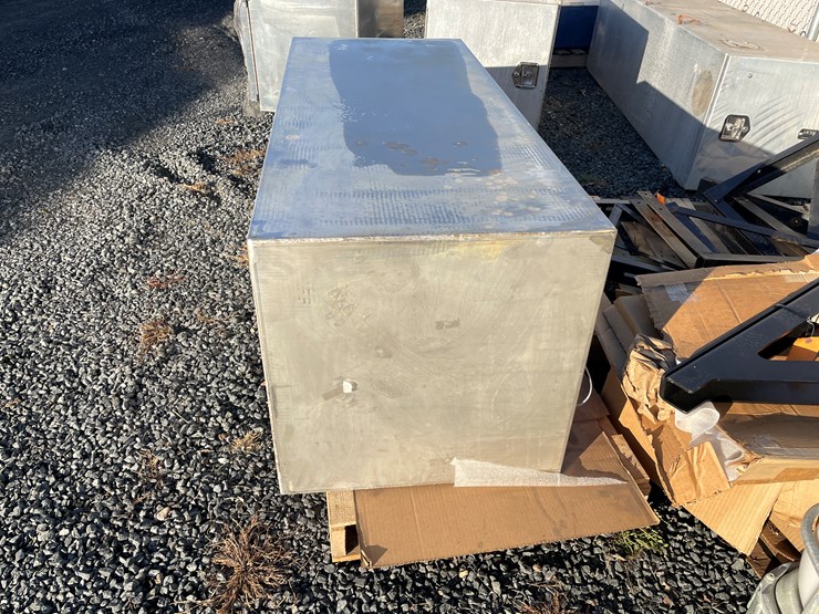 #5652-•-unused-buyers-semi-trailer-toolbox-image-3