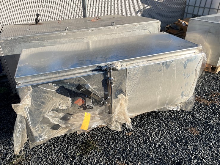 #5653-•-hd-unused-semi-trailer-toolbox-image-1