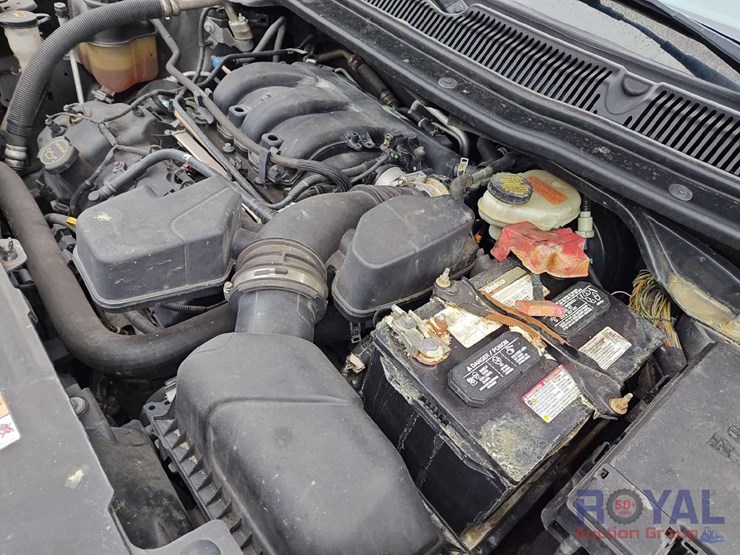 2016-ford-explorer-image-9